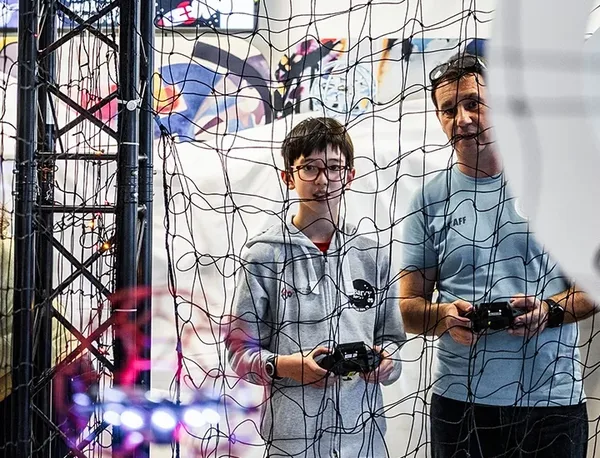 Arbre de noel Thales agence evenementielle Toulouse 12